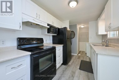 13 HAWTHORNE DRIVE Innisfil Ontario photo 8