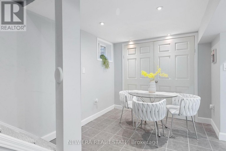 4246 BLOOR STREET W, Toronto (Markland Wood), Ontario, M9C1Z7