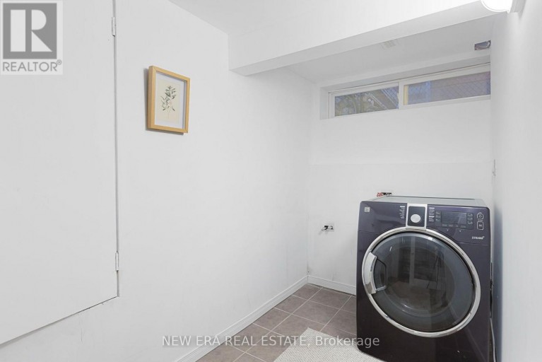 4246 BLOOR STREET W, Toronto (Markland Wood), Ontario, M9C1Z7