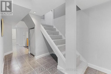 4246 BLOOR STREET W Toronto (Markland Wood) Ontario photo 34