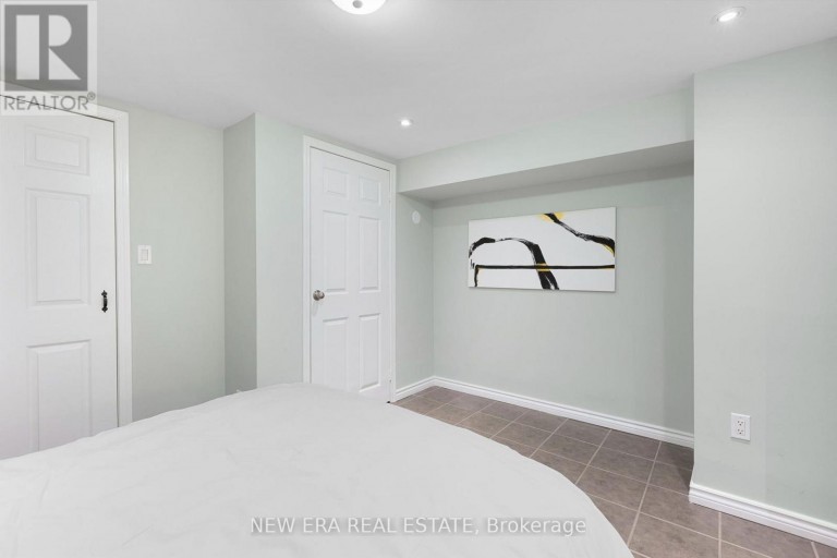 4246 BLOOR STREET W, Toronto (Markland Wood), Ontario, M9C1Z7