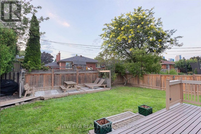4246 BLOOR STREET W, Toronto (Markland Wood), Ontario, M9C1Z7