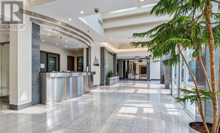 2202 - 285 ENFIELD PLACE, Mississauga (City Centre), Ontario, L5B3Y6