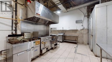 10990 CHINGUACOUSY ROAD Brampton (Fletcher's Meadow) Ontario photo 14