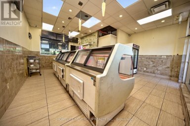 10990 CHINGUACOUSY ROAD Brampton (Fletcher's Meadow) Ontario photo 5