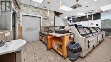 10990 CHINGUACOUSY ROAD Brampton (Fletcher's Meadow) Ontario photo 8