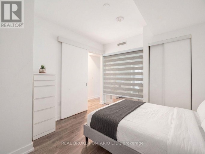 922 - 1 JARVIS STREET E, Hamilton (Beasley), Ontario, L8R3J2