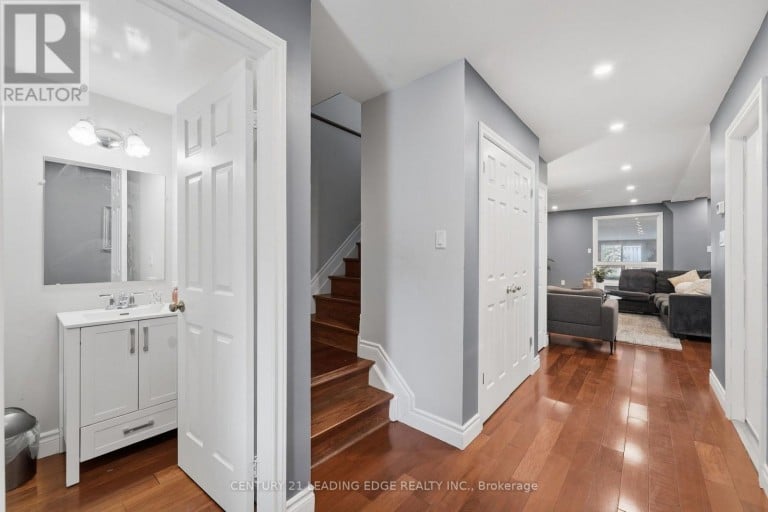749 STONE CHURCH ROAD E, Hamilton (Randall), Ontario, L8W3G9