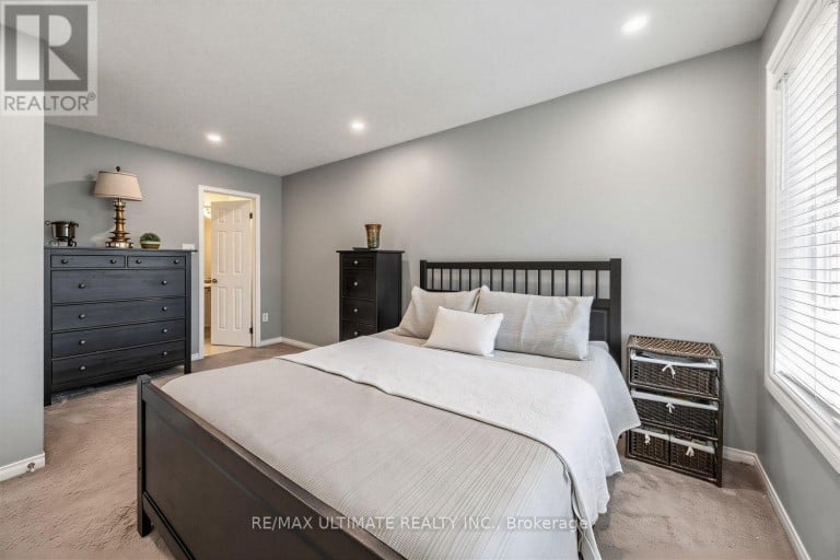 42 LANDERVILLE LANE, Clarington (Bowmanville), Ontario, L1C4W8