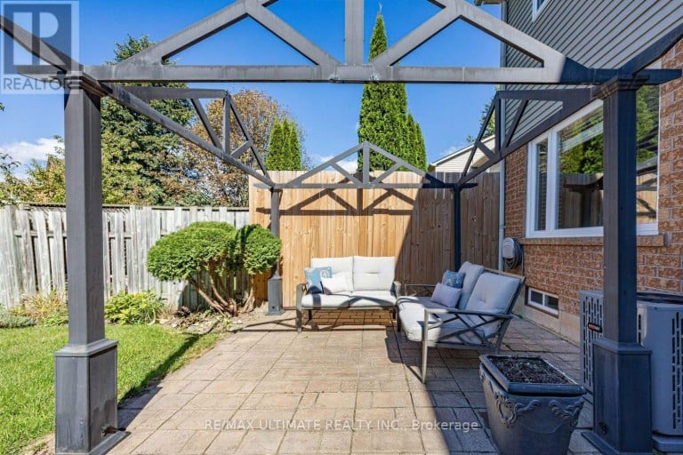 42 LANDERVILLE LANE, Clarington (Bowmanville), Ontario, L1C4W8