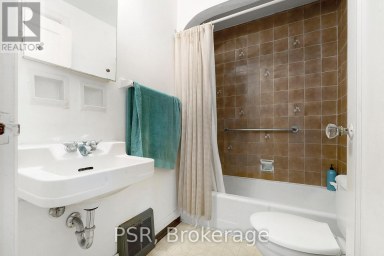 381 VICTORIA STREET N Kitchener Ontario photo 10