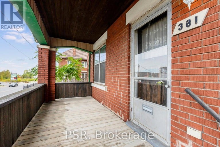 381 VICTORIA STREET N, Kitchener, Ontario, N2H5E4