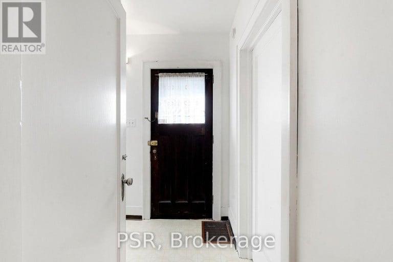 381 VICTORIA STREET N, Kitchener, Ontario, N2H5E4