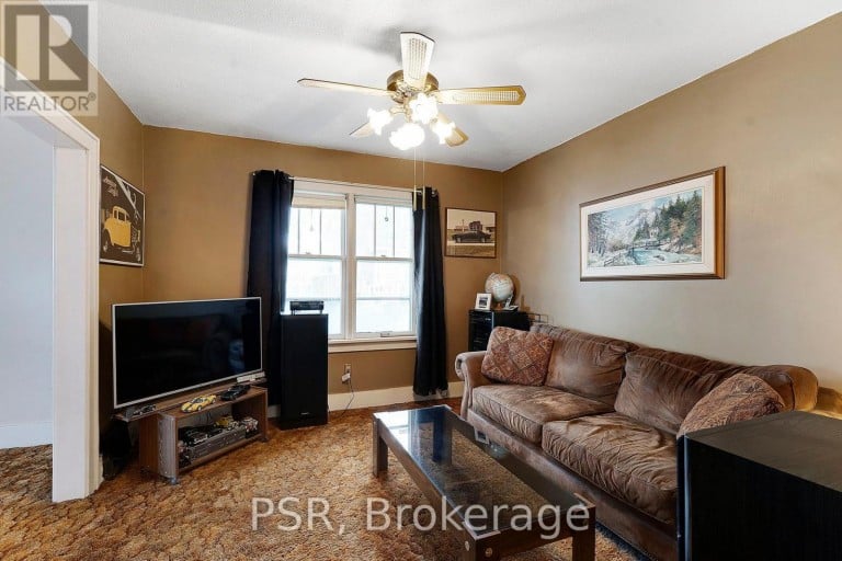 381 VICTORIA STREET N, Kitchener, Ontario, N2H5E4