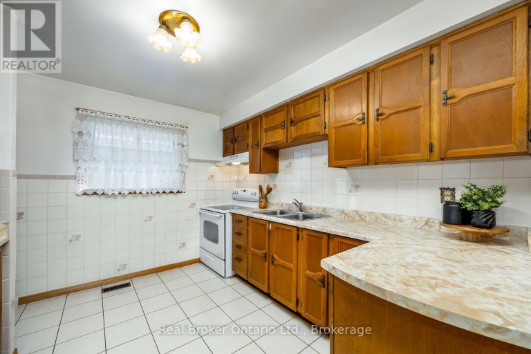 919 EXETER STREET, Oshawa (Centennial), Ontario, L1G6R9