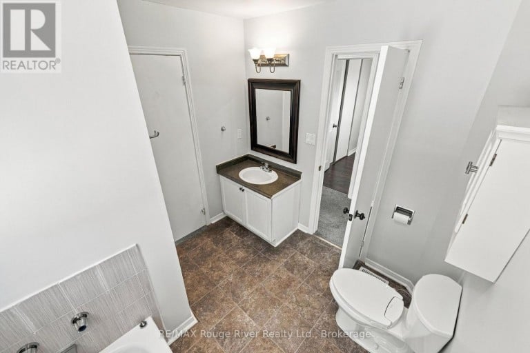 95 B CONCESSION STREET E, Clarington (Bowmanville), Ontario, L1C4R8