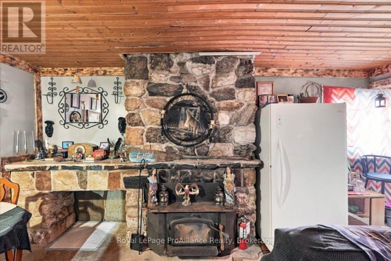 12269 HIGHWAY 41 HIGHWAY, Addington Highlands (Addington Highlands), Ontario, K0H2G0