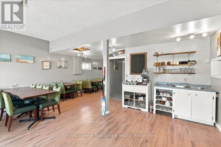 12269 HIGHWAY 41 HIGHWAY, Addington Highlands (Addington Highlands), Ontario, K0H2G0