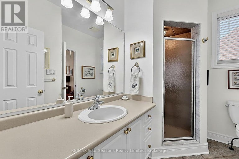 7 CALLARY CRESCENT, Collingwood, Ontario, L9Y4X9