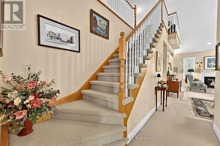 7 CALLARY CRESCENT, Collingwood, Ontario, L9Y4X9