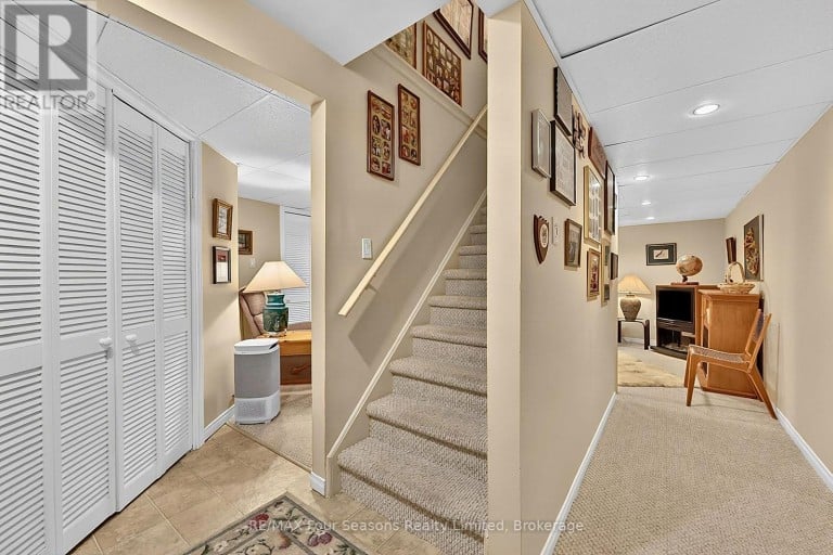 7 CALLARY CRESCENT, Collingwood, Ontario, L9Y4X9