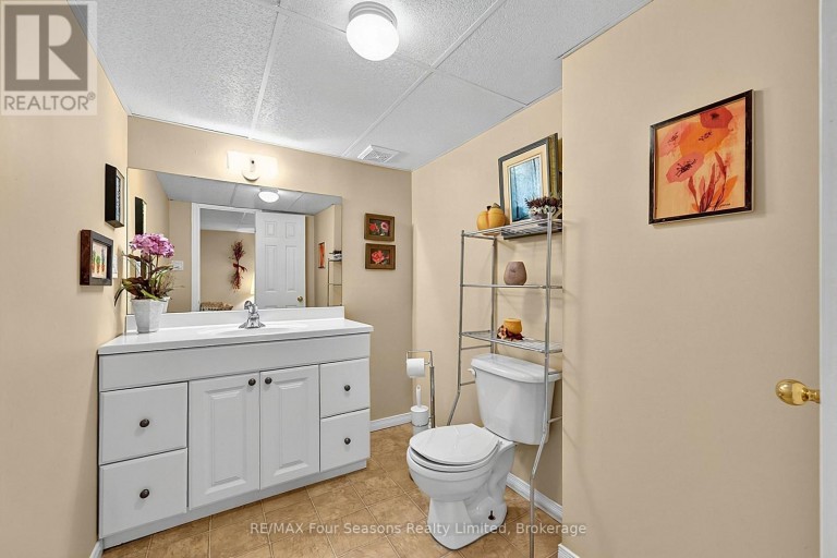7 CALLARY CRESCENT, Collingwood, Ontario, L9Y4X9