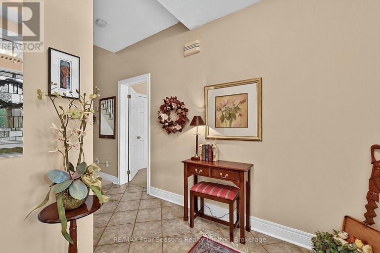 7 CALLARY CRESCENT, Collingwood, Ontario, L9Y4X9