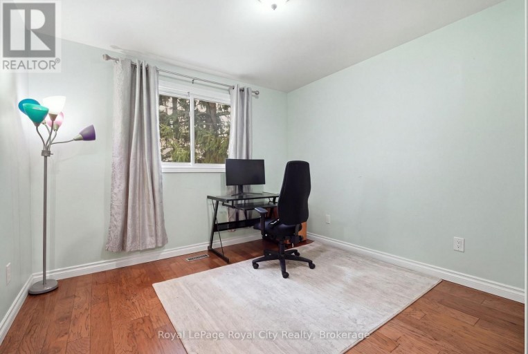 UPPER - 37 MCILWRAITH CRESCENT, Guelph (Grange Road), Ontario, N1E6J4