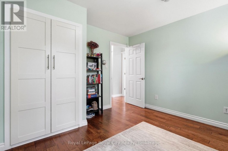 UPPER - 37 MCILWRAITH CRESCENT, Guelph (Grange Road), Ontario, N1E6J4