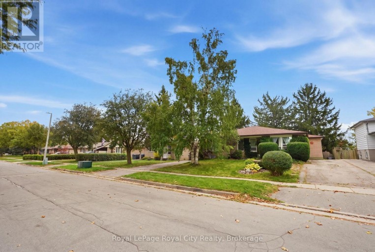 UPPER - 37 MCILWRAITH CRESCENT, Guelph (Grange Road), Ontario, N1E6J4