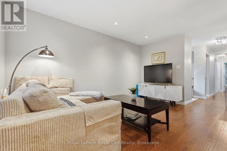 UPPER - 37 MCILWRAITH CRESCENT, Guelph (Grange Road), Ontario, N1E6J4