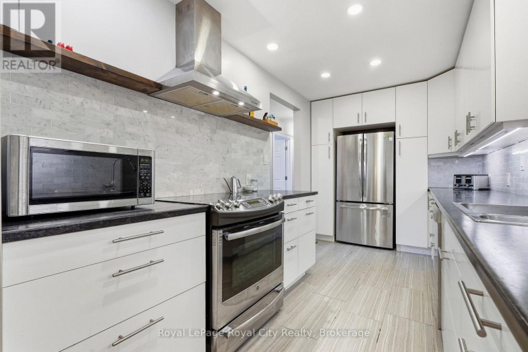 UPPER - 37 MCILWRAITH CRESCENT, Guelph (Grange Road), Ontario, N1E6J4