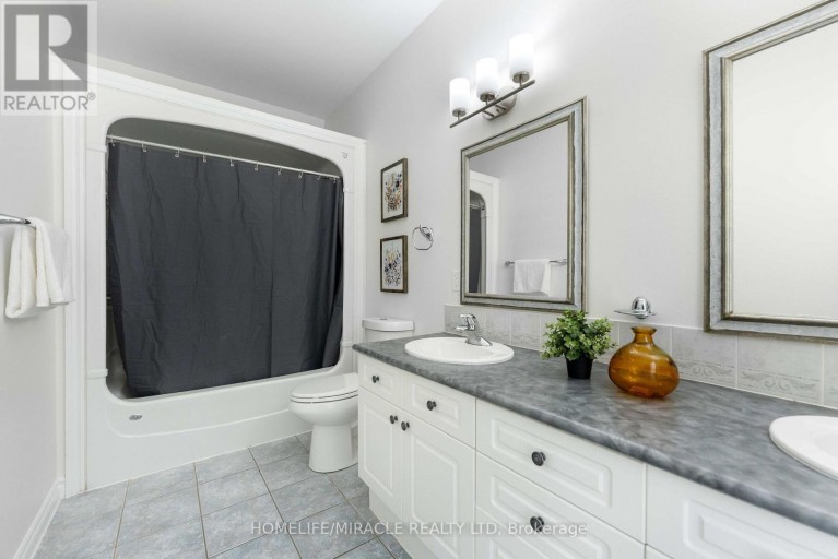30 DOVE CRESCENT, Barrie (Ardagh), Ontario, L4N7Z3