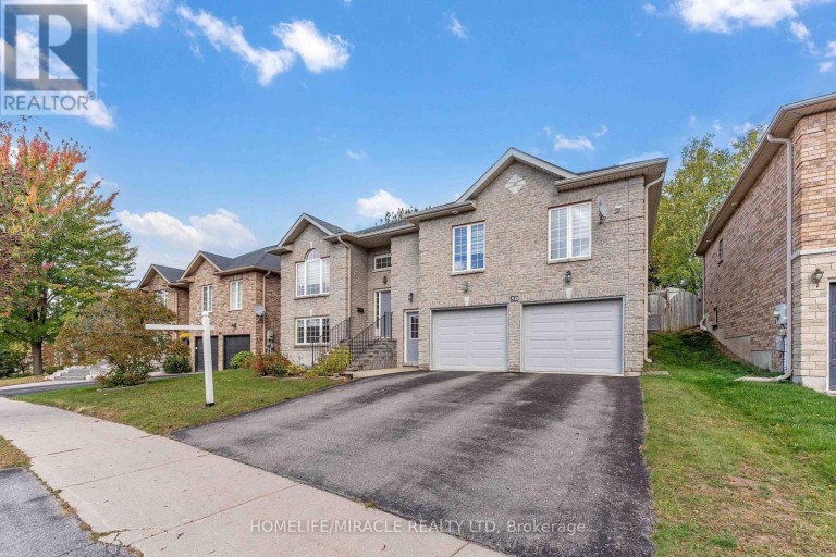 30 DOVE CRESCENT, Barrie (Ardagh), Ontario, L4N7Z3