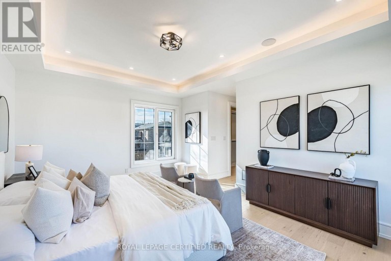 1404 WAVERLY AVENUE SW, Oakville (WO West), Ontario, L6L2S3