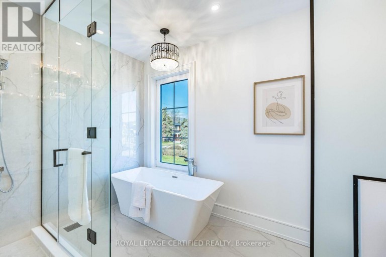 1404 WAVERLY AVENUE SW, Oakville (WO West), Ontario, L6L2S3