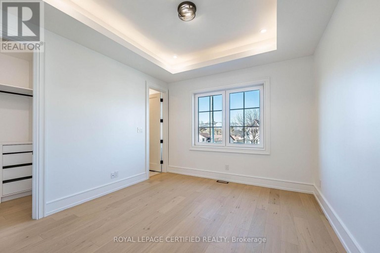 1404 WAVERLY AVENUE SW, Oakville (WO West), Ontario, L6L2S3