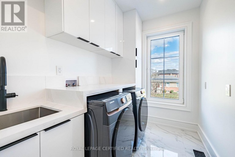 1404 WAVERLY AVENUE SW, Oakville (WO West), Ontario, L6L2S3