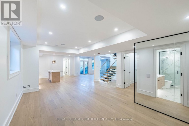 1404 WAVERLY AVENUE SW, Oakville (WO West), Ontario, L6L2S3