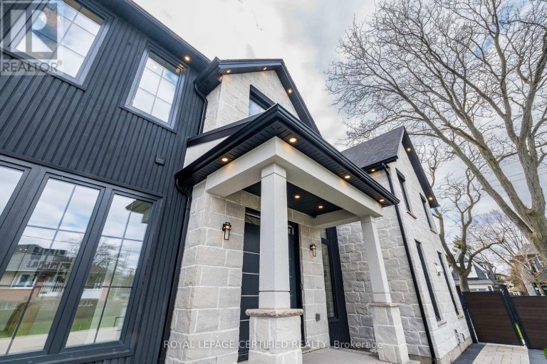 1404 WAVERLY AVENUE SW, Oakville (WO West), Ontario, L6L2S3
