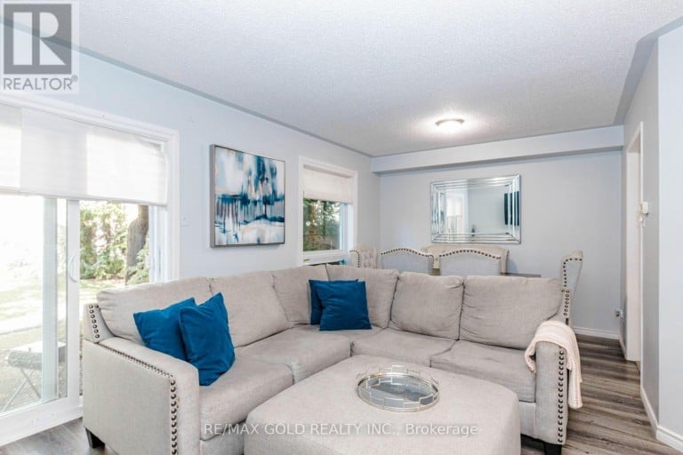 83 WICKSTEAD COURT, Brampton (Sandringham-Wellington), Ontario, L6R1N8