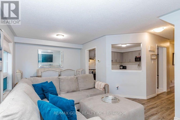 83 WICKSTEAD COURT, Brampton (Sandringham-Wellington), Ontario, L6R1N8