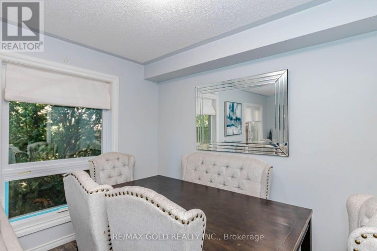 83 WICKSTEAD COURT, Brampton (Sandringham-Wellington), Ontario, L6R1N8