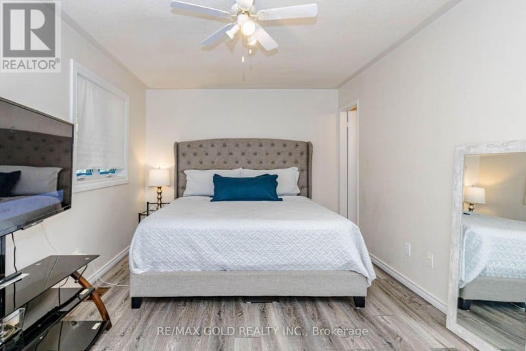 83 WICKSTEAD COURT, Brampton (Sandringham-Wellington), Ontario, L6R1N8