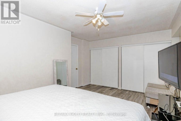 83 WICKSTEAD COURT, Brampton (Sandringham-Wellington), Ontario, L6R1N8