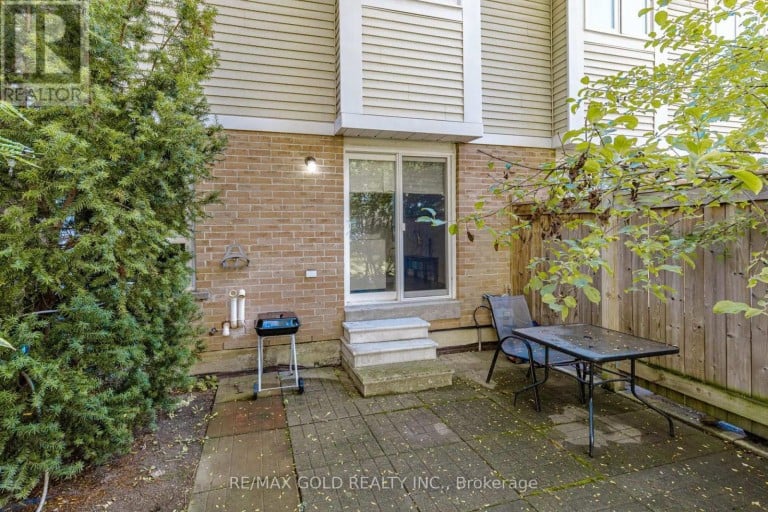 83 WICKSTEAD COURT, Brampton (Sandringham-Wellington), Ontario, L6R1N8