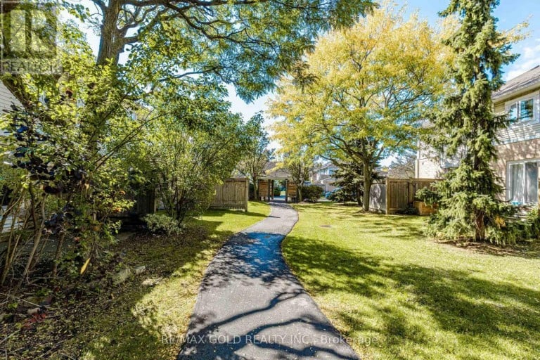 83 WICKSTEAD COURT, Brampton (Sandringham-Wellington), Ontario, L6R1N8