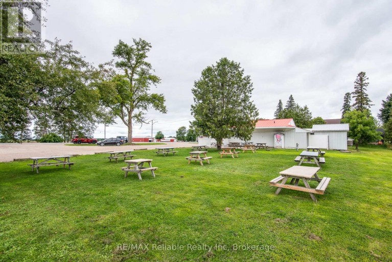 6 LONDON ROAD, Huron East (Tuckersmith), Ontario, N0M1J0