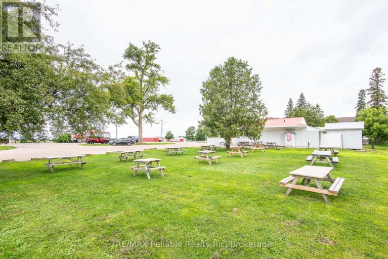 6 LONDON ROAD, Huron East (Tuckersmith), Ontario, N0M1J0