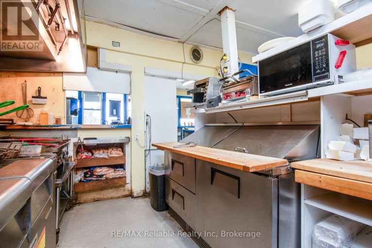 6 LONDON ROAD, Huron East (Tuckersmith), Ontario, N0M1J0